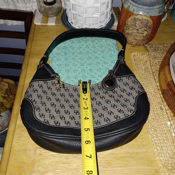 Dooney & Bourke H4 012724 Monogram Black/Gray small shoulder Bag - Picture 14 of 16